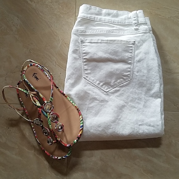 Cropped Pants - Picture 3 of 3